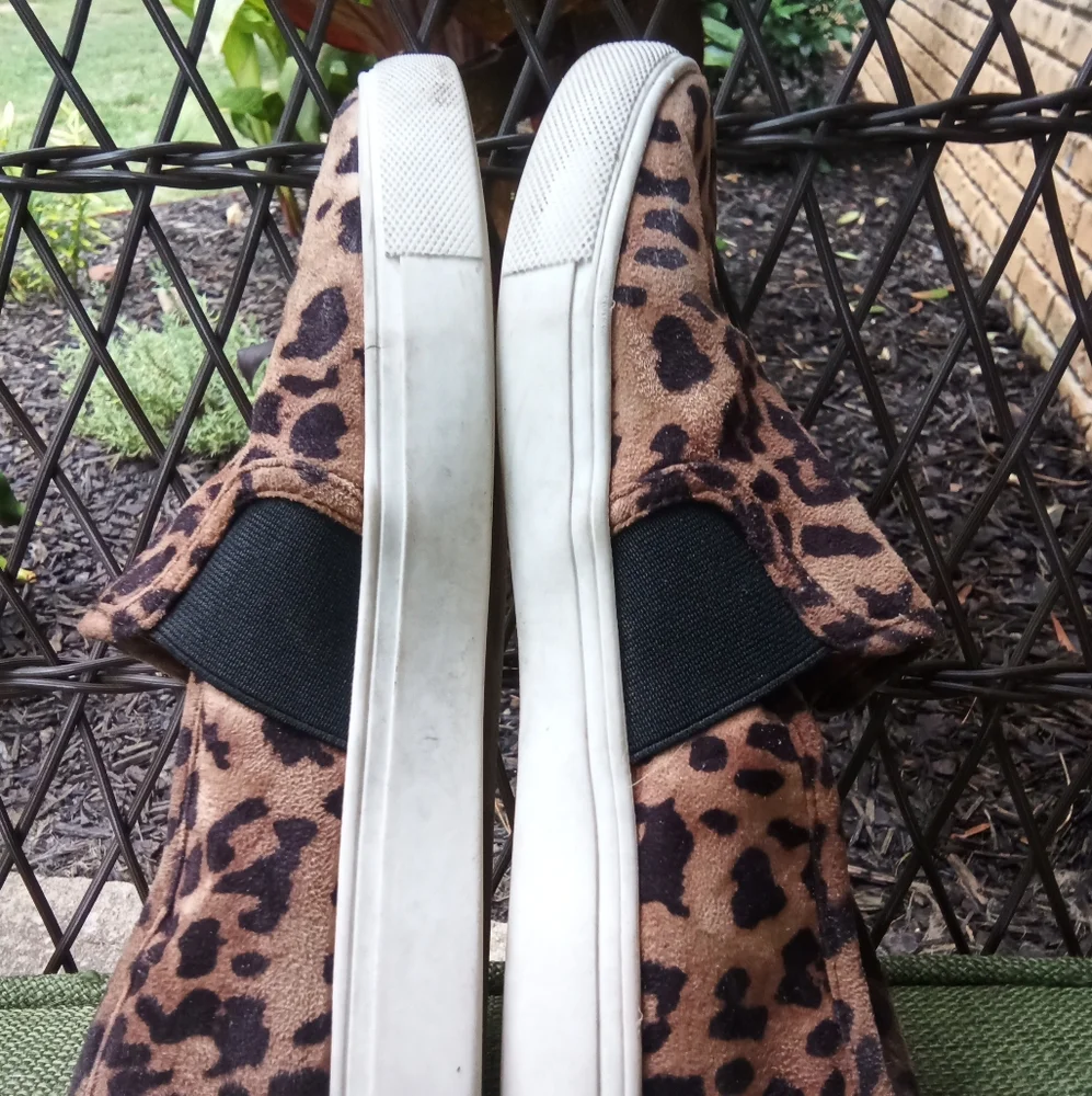 Steve Madden Emlen Cheetah Print Slip On Sneakers Women's Size 8.5.